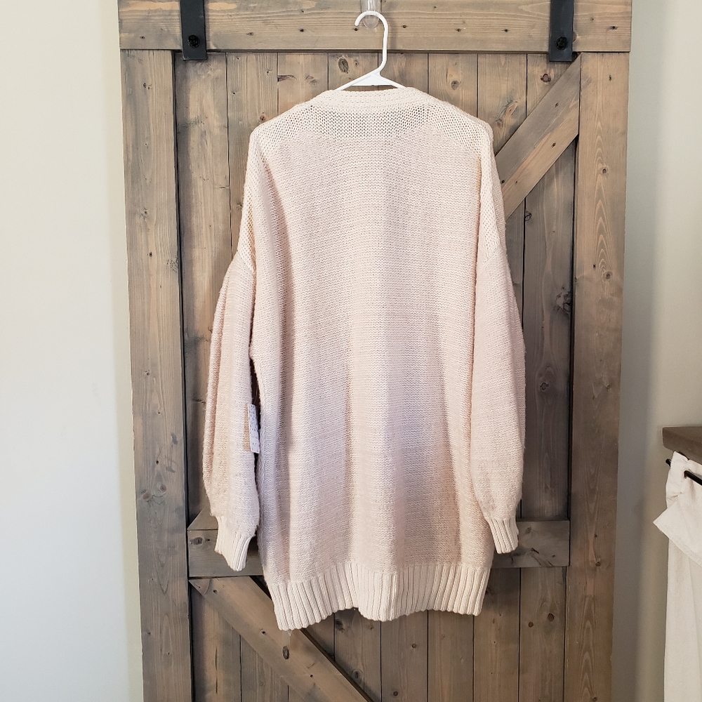 SOLD! Free People Oversized Cardigan size Medium - Picture 9 of 13